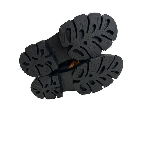 Farm Rio - Chevron Forest Puffy Boots in Black Multicolor - Picture 8 of 9